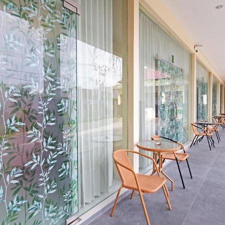 V Canggu Dormitory Eksteriør bilde