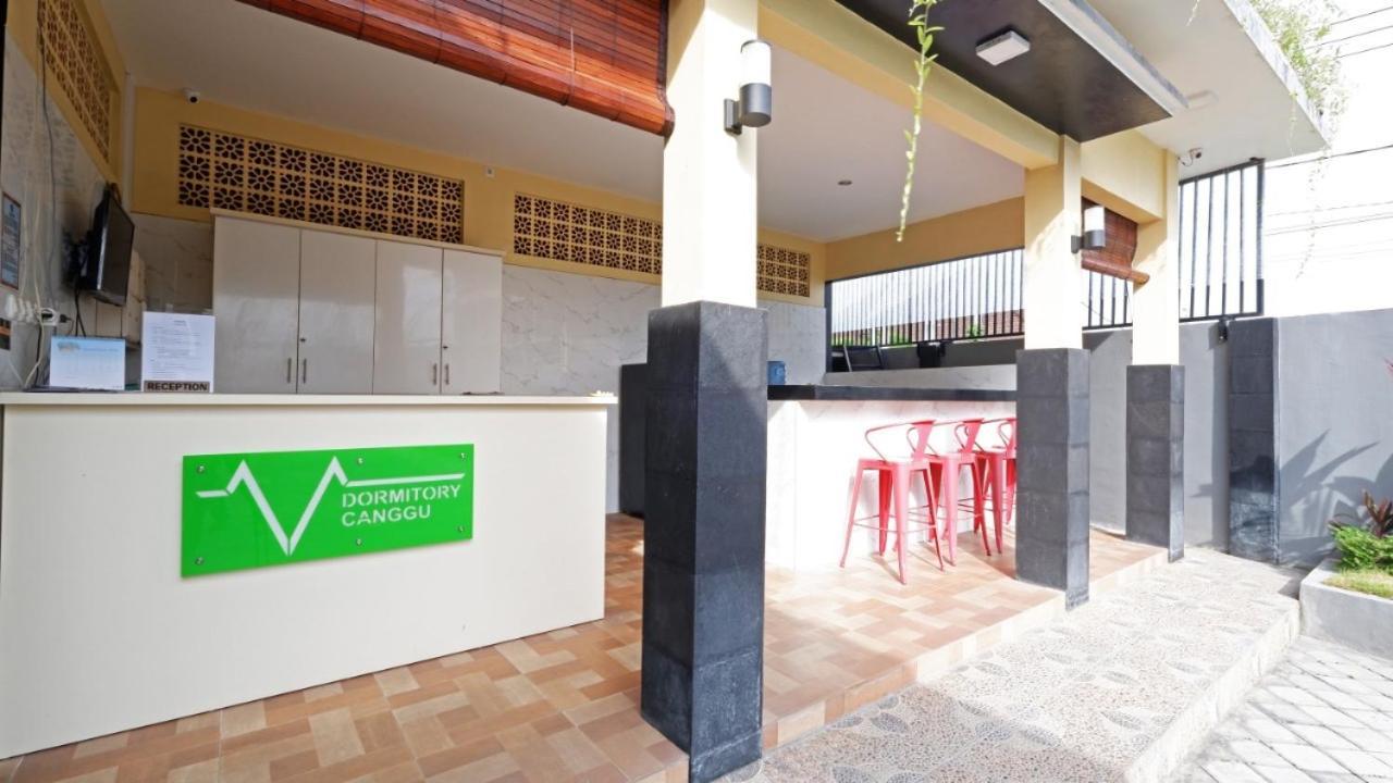 V Canggu Dormitory Eksteriør bilde